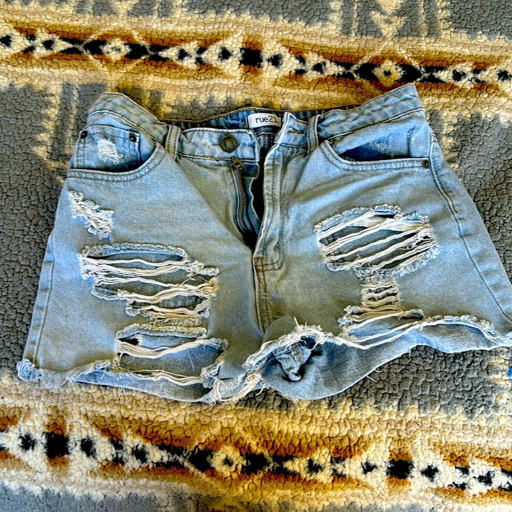 Only worn twice super comfy and cute